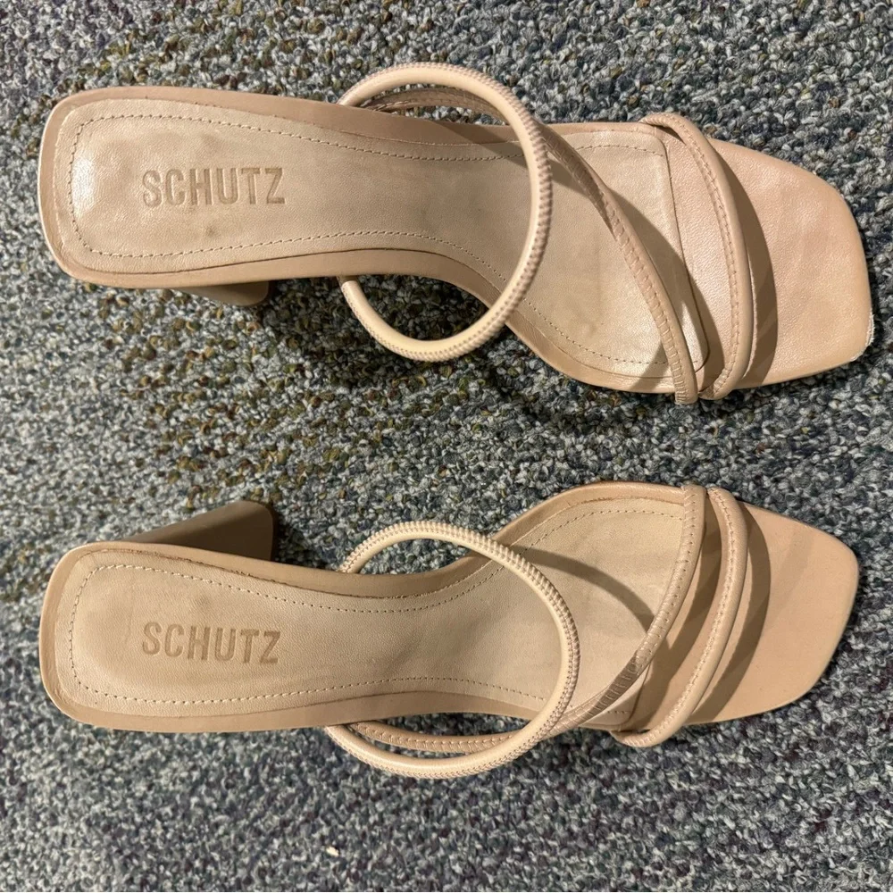 SCHUTZ Beige Chessie Block Heel Slip On Leather Heeled Sandal Size 10